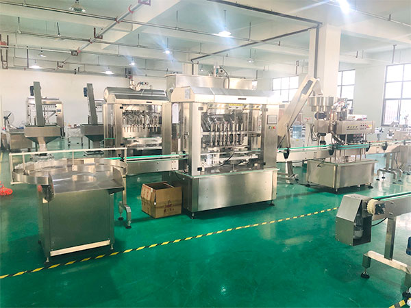 剁辣椒灌裝機(jī)實拍