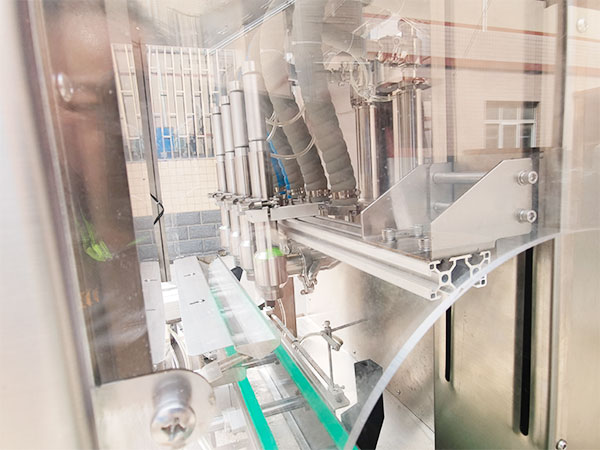 水晶肉泥醬灌裝機